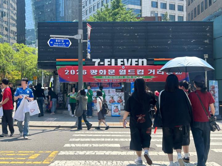 韩国便利店世界杯营销策略大获成功，销售额激增