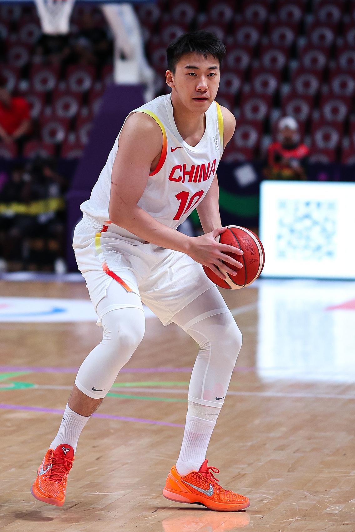 王俊杰热身赛大放异彩，独得23分助中国男篮取胜