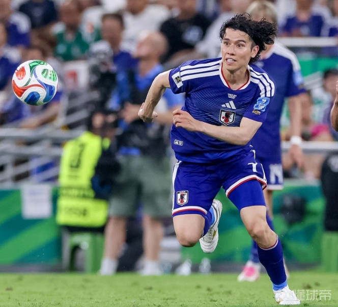 田中碧：世界杯表现亮眼，四年积累经验助力日本中场