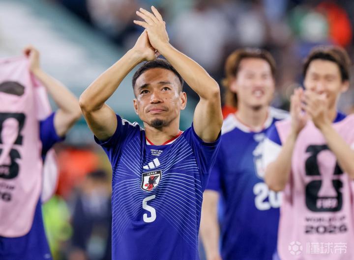 长友佑都展望世界杯：目标八强，冠军梦不止步