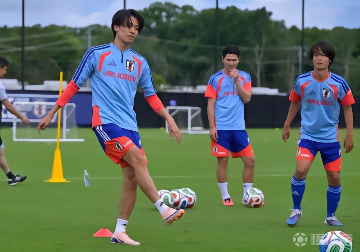 中村敬斗分享进球秘诀：高强度训练成就出色表现