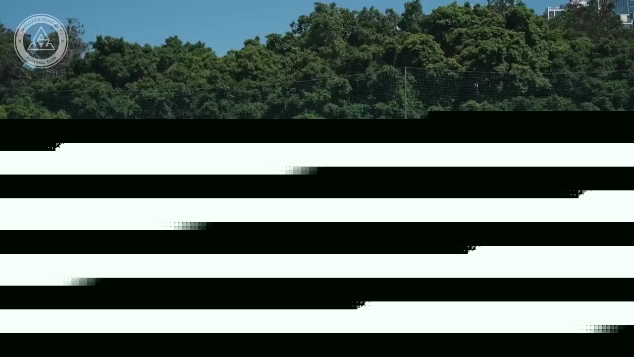 夏日热情似火，球迷不畏高温共聚训练场——开放日精彩瞬间回顾