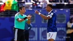 2026年世界杯：裁判尺度放宽，流畅度提升，误判现象频发