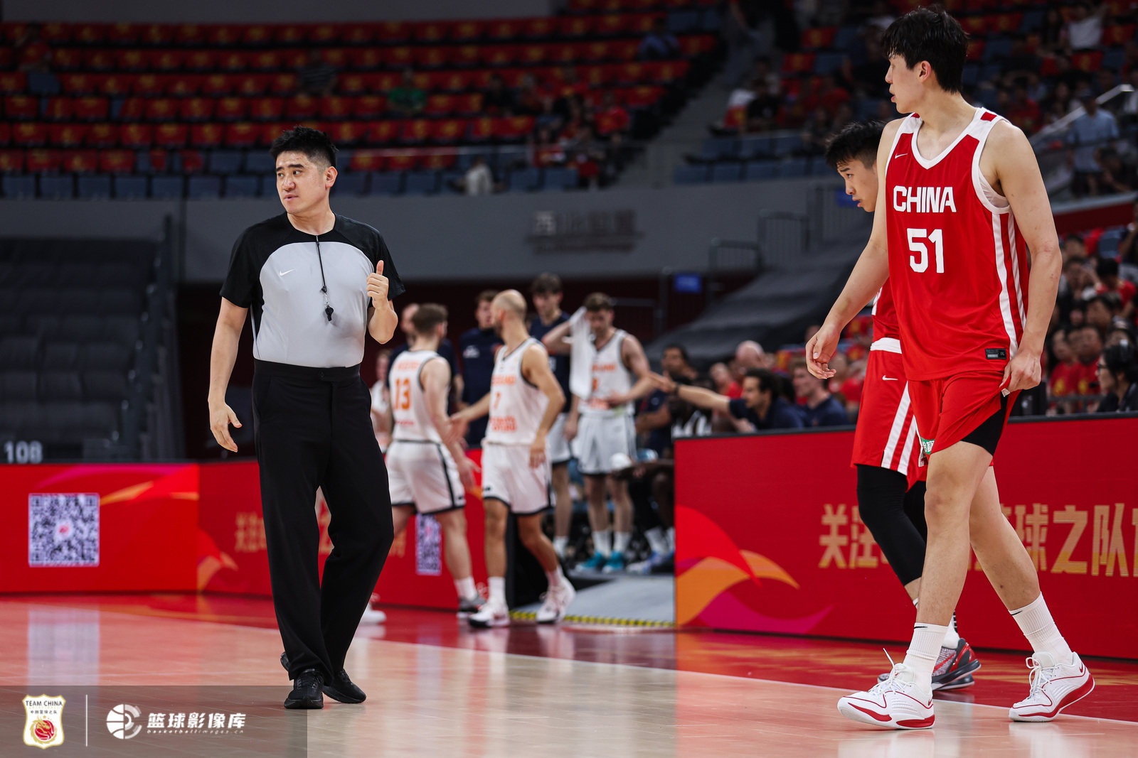 热身赛解析：中国男篮需调整战术，杨瀚森磨合机会有限