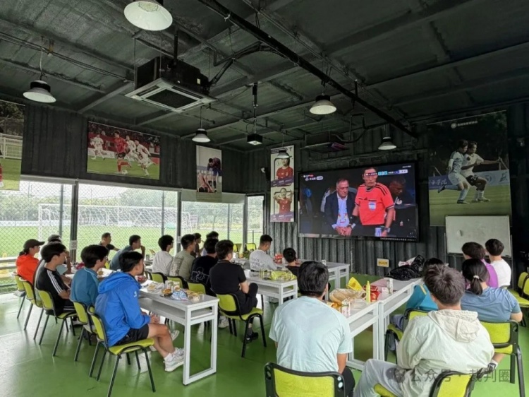 苏州足协组织30名裁判员，观摩学习中国裁判组执法世界杯