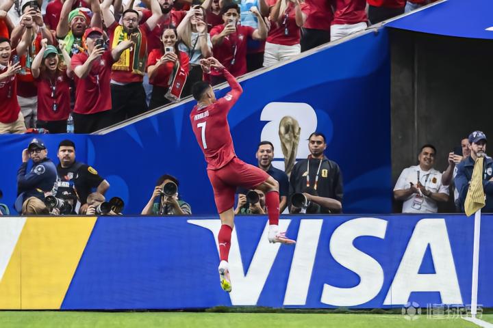C罗闪耀世界杯，国窖1573与葡萄牙足球携手致敬辉煌