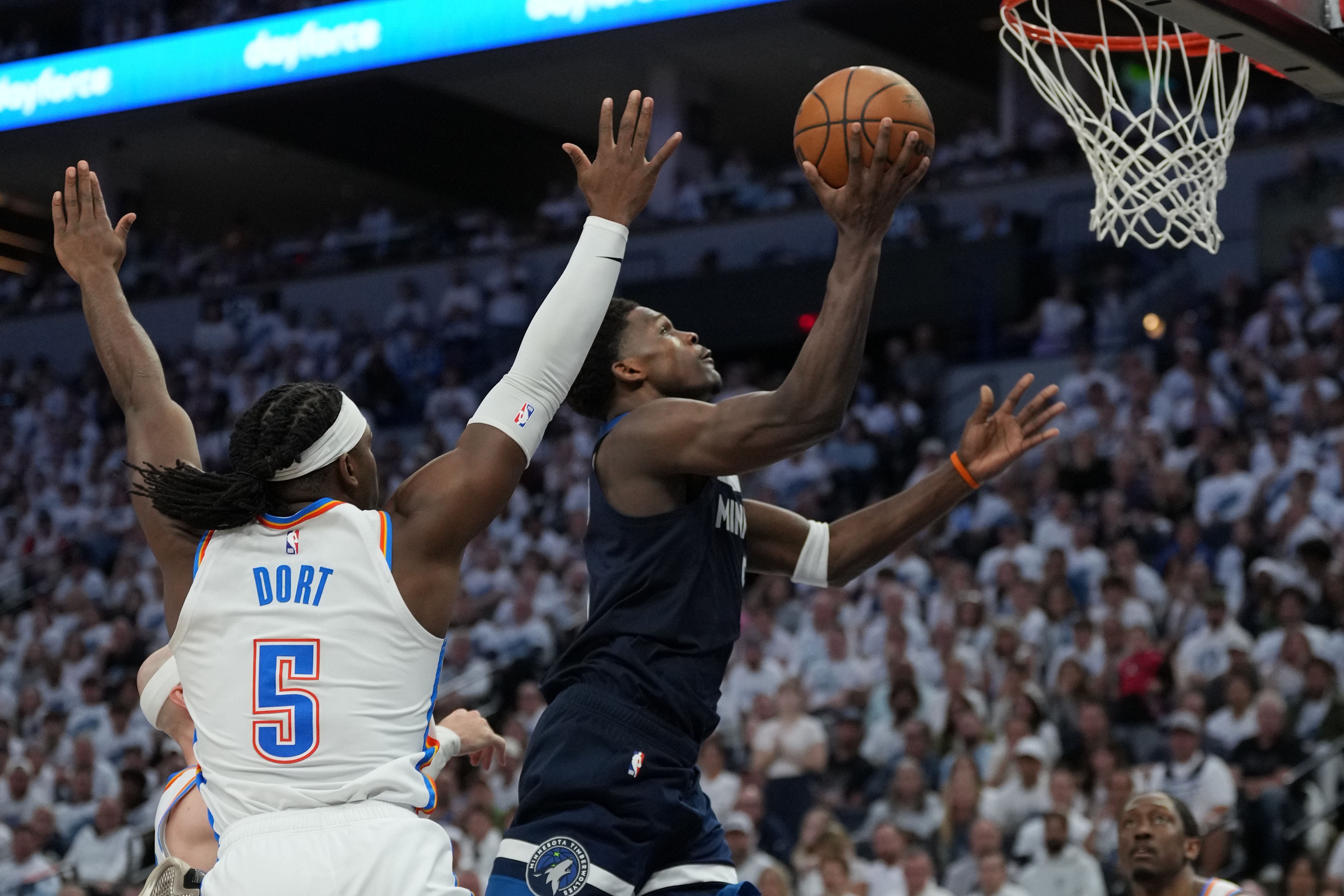 黄蜂交易拉梅洛·鲍尔与约什·格林至森林狼，ESPN名记分析交易影响