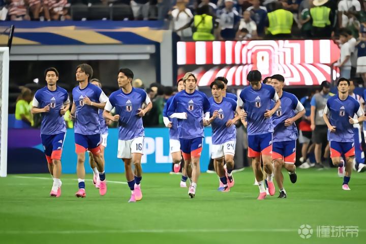 日本队世界杯小组赛进球数创新高，战平瑞典携手晋级