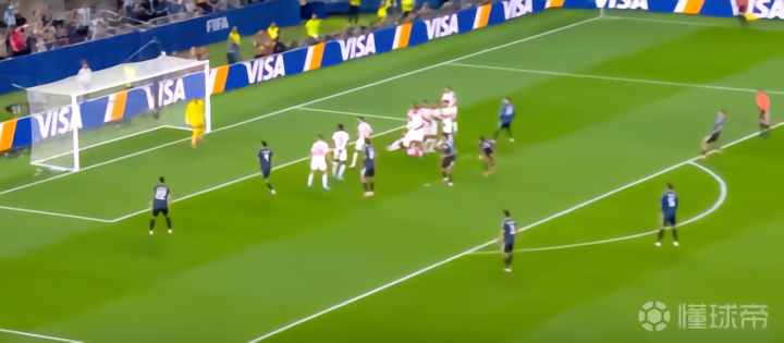世界杯J组激战正酣，阿根廷2-0领先约旦，洛塞尔索任意球制胜，劳塔罗点球建功