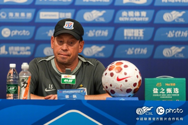 大连英博与上海申花赛后，斯卢茨基透露金顺凯伤情及治疗计划