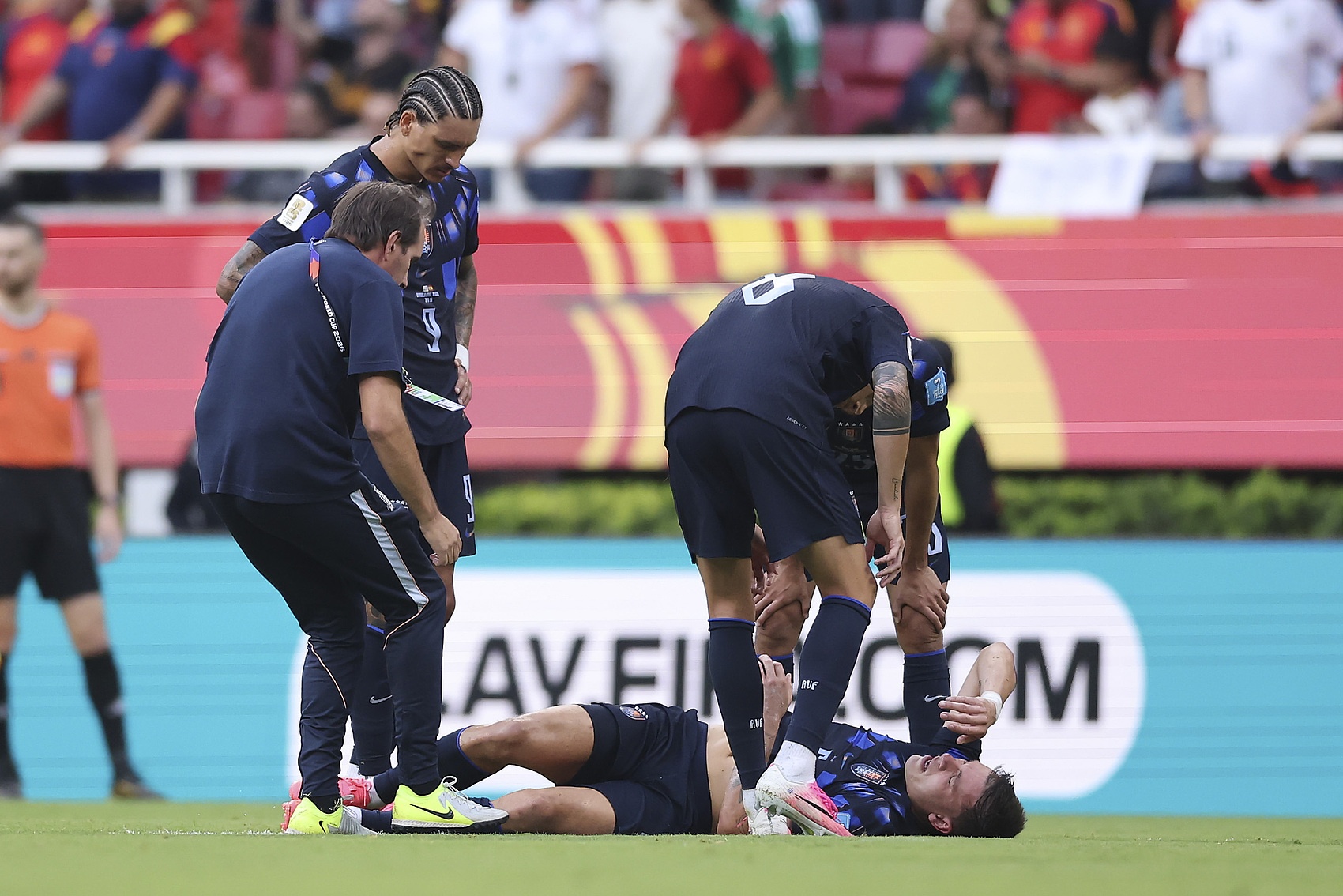 曼联球员乌加特十字韧带断裂，FIFA每周赔偿12万英镑，曼联全额承担薪资