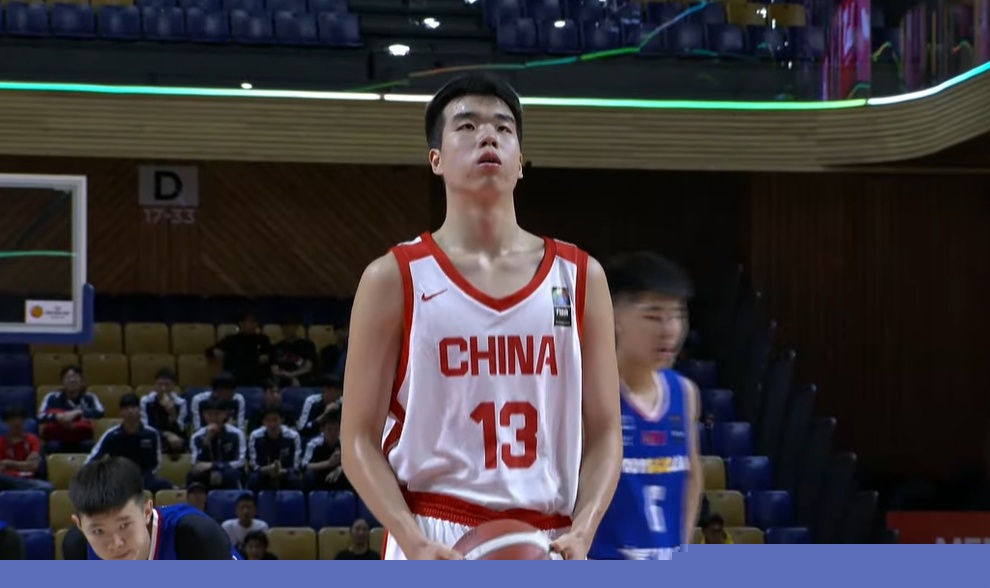 U17男篮世界杯小组赛中国队惜败加拿大，张懿赵杰发挥出色贡献21分9板3助2断1帽