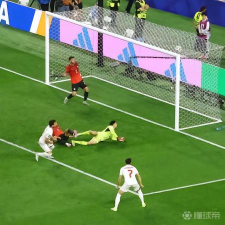 伊布揭秘伊朗对埃及争议进球：VAR引发信任危机