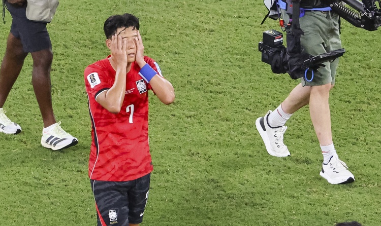 韩国队内部分歧浮现，孙兴慜强硬态度与年轻球员意见不一引争议