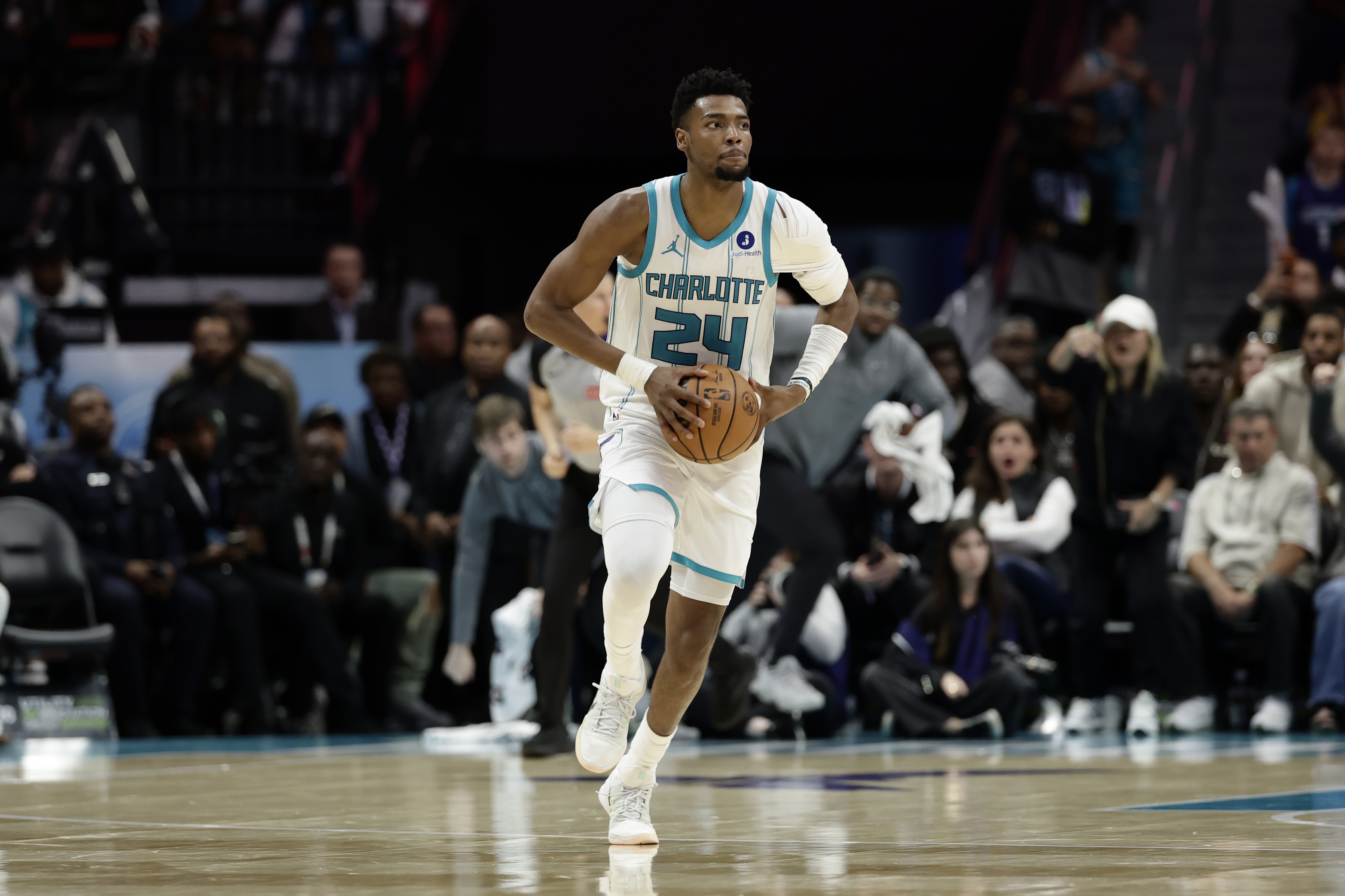 Zach Lowe：黄蜂成未来七年东部焦点，成为个人心仪之选
