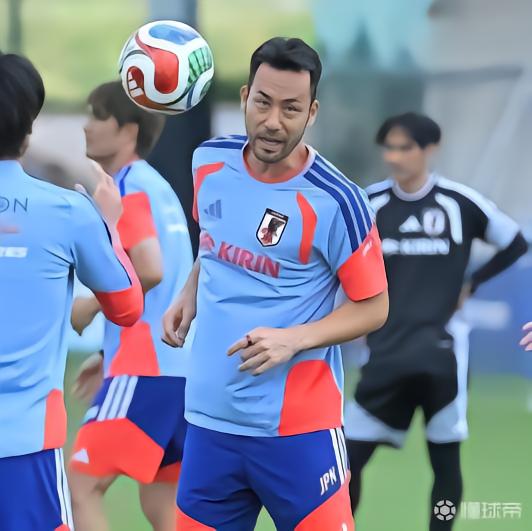 吉田麻也感慨日本队进步：面对巴西全力争胜，球队实力显著提升