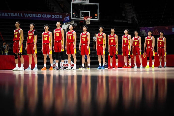 U17男篮世界杯小组赛：中国队外线发挥不佳，赵探长直言张宇辰防守严密