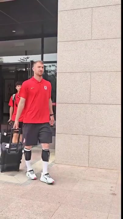 长春亚泰队启程梅州挑战，开启7月连番客场之旅