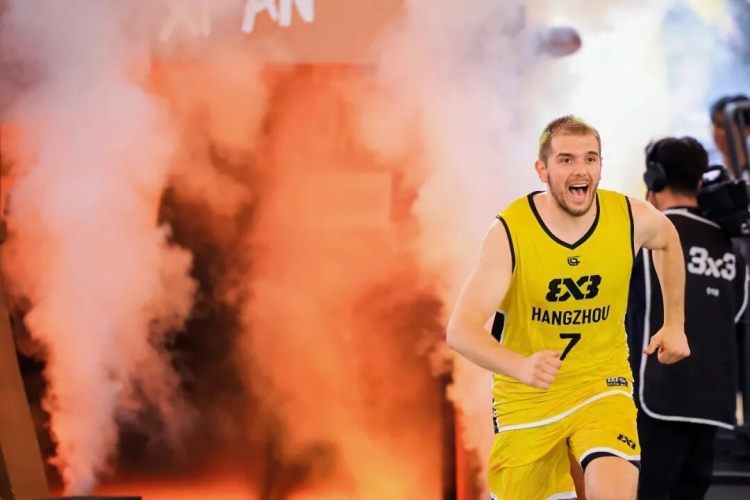 杭州经纬队抵达法国备战FIBA 3x3马赛大师赛