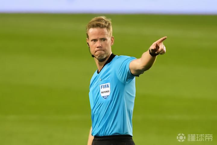 加拿大裁判费希尔执法2026年世界杯阿根廷与佛得角比赛：执法尺度均衡