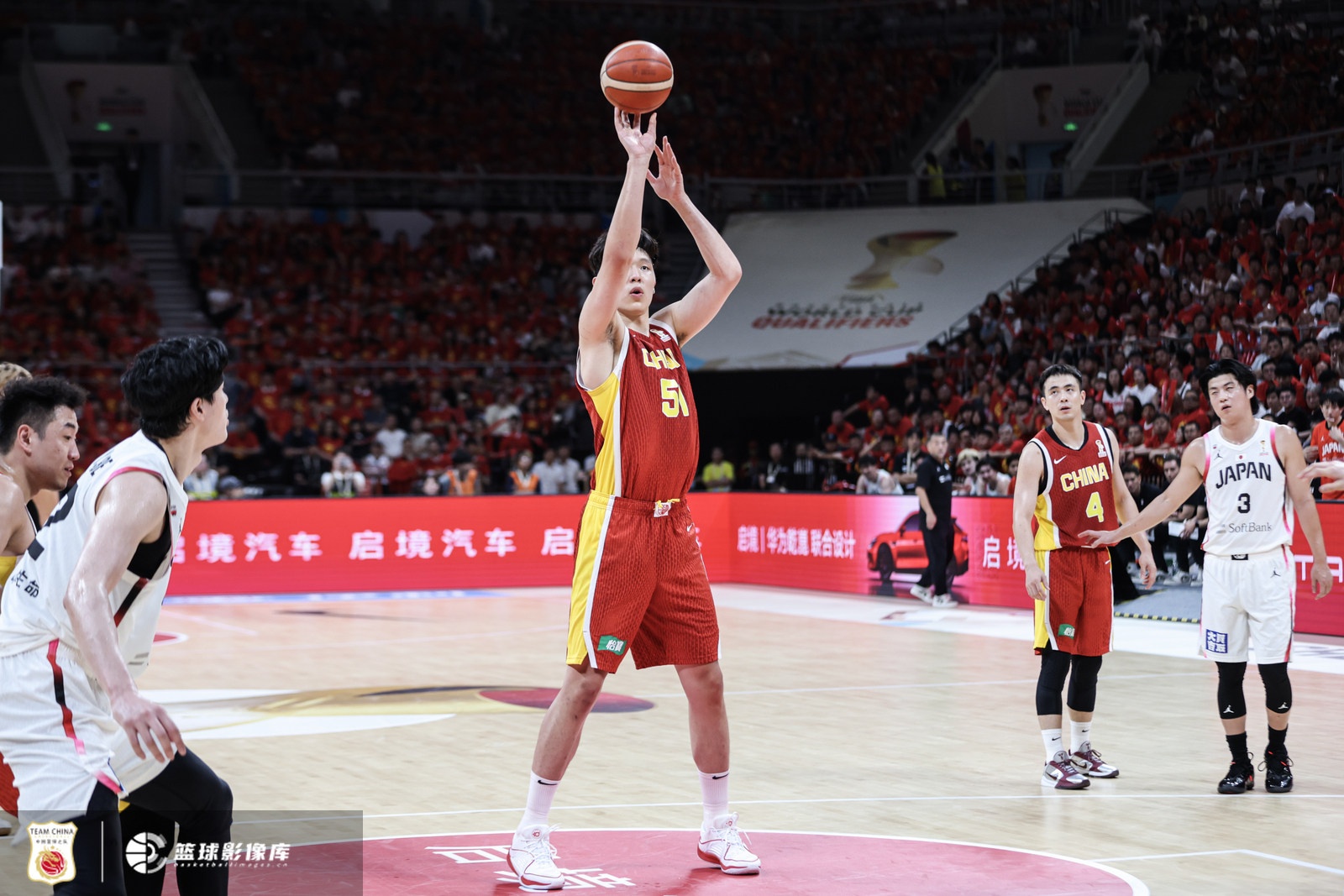 中国男篮败北日本，媒体人呼吁球队重振旗鼓