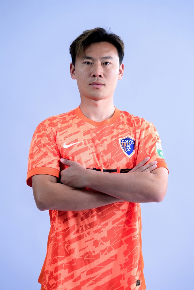 李松益告别云南玉昆，自由转会上海申花