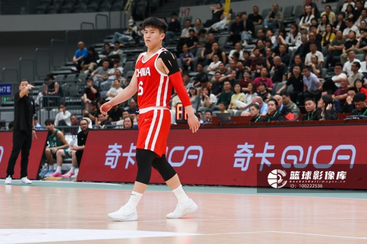 陈昱休在U17男篮世界杯中表现不佳，11投仅2中