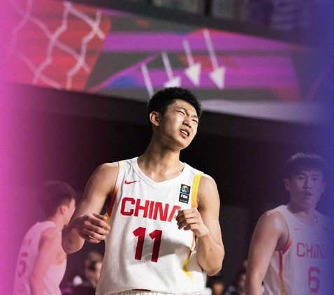 中国U17男篮力克新西兰，张淳智发挥神勇，张宇辰表现欠佳