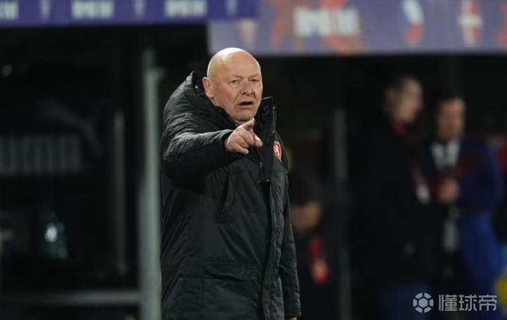 捷克主帅：捷克不会满足于只是参加世界杯；球队不会踢Tiki-Taka
