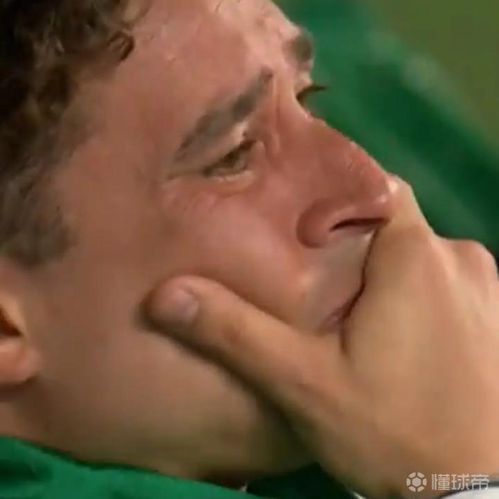 世界杯淘汰赛墨西哥败北，老将奥乔亚泪洒赛场