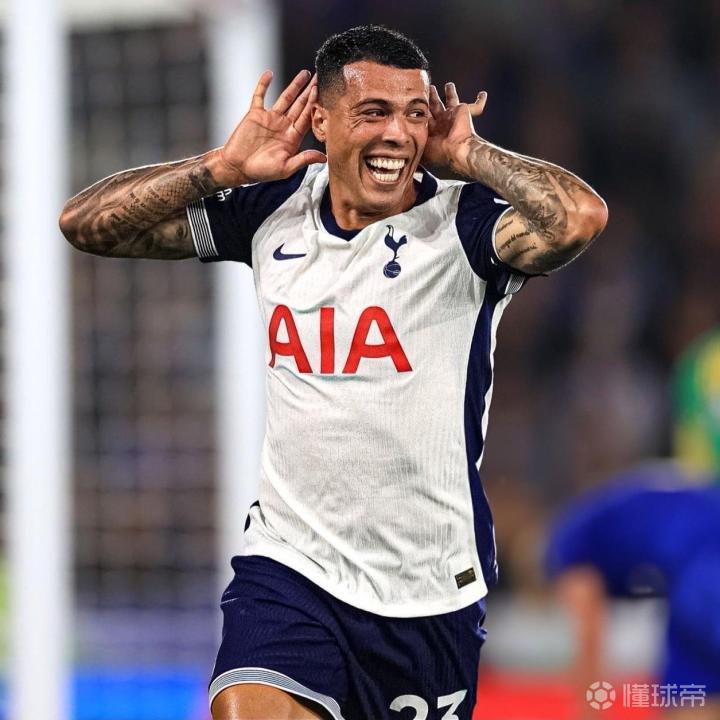罗马诺：皇马今夏欲签右后卫，邓弗里斯、波罗在列