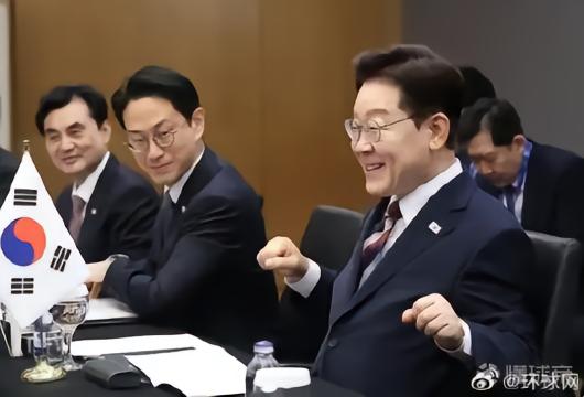 李在明与挪威首相会面，模仿维京划船庆祝挪威晋级世界杯八强