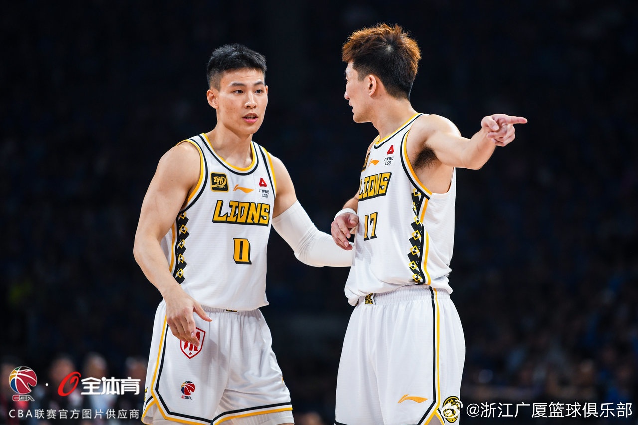林秉圣再次扮演奇兵 胡金秋也回归到人们熟悉的“中流砥柱”样子