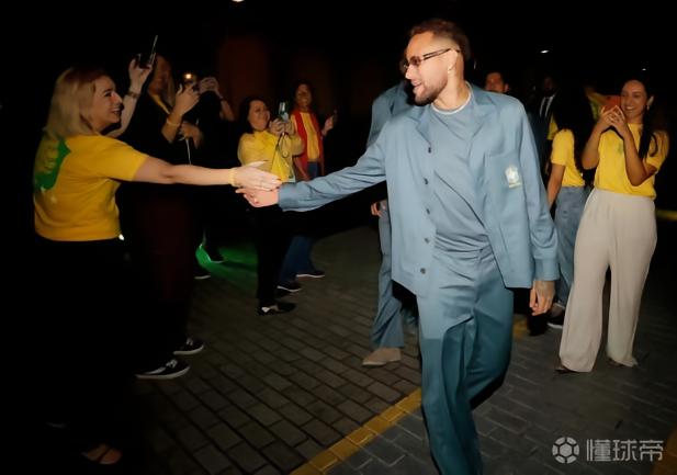 巴媒：巴西队携10吨物资赴美，每到一城都会搭建医疗保障体系