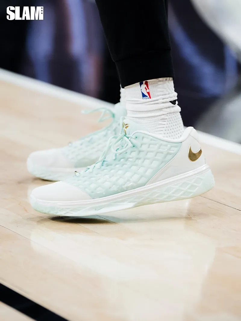 布伦森换穿Kobe3Low&Kobe6，砍下30分3篮板2助攻