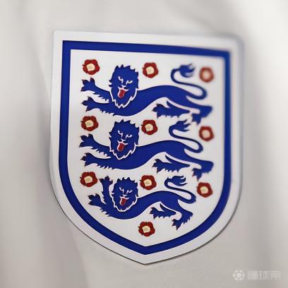 英格兰队的场外剧情简直离谱，而他们甚至还没开始在...