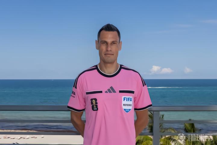 官方：FIFA官员将在乌拉圭vs沙特比赛中穿粉色服装致敬迈阿密