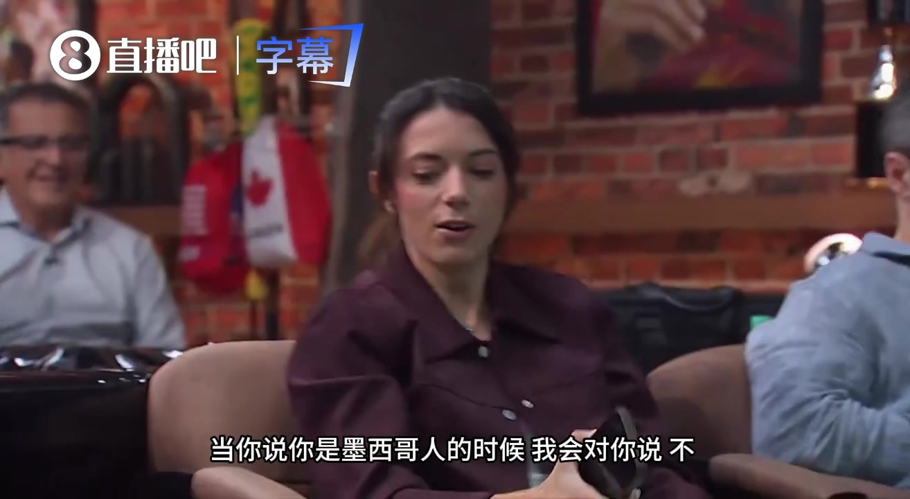 邦马蒂观看阿根廷3-0阿尔及利亚，为梅西表现喝彩