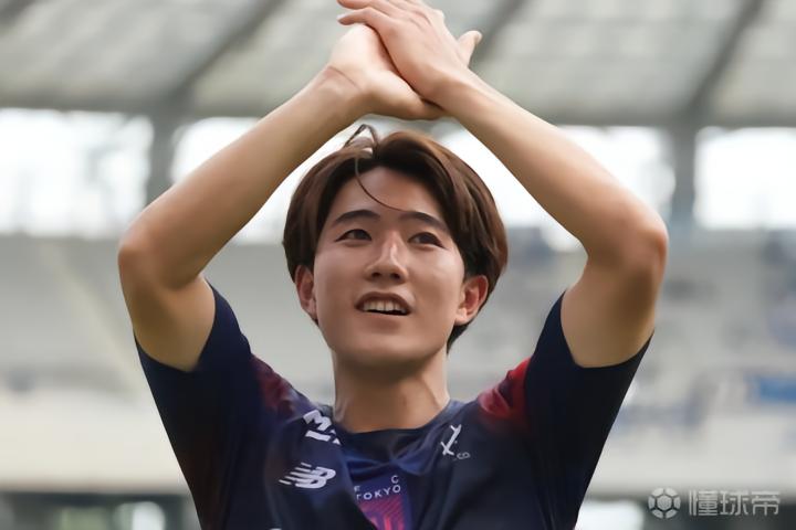 马卡：瓦伦西亚暂未敲定佐藤龙之介，德甲荷甲球队加入争夺