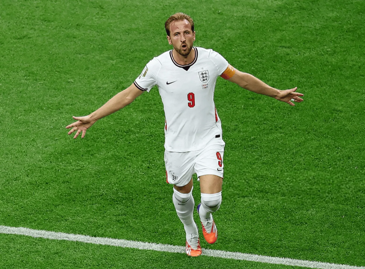 生涯世界杯2次头球破门的英格兰球员：凯恩、斯通斯在列