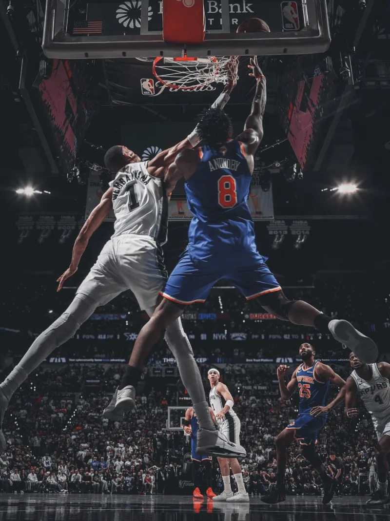 反转不断！NBA官方晒总决赛G2赛场照与球迷分享：焦点时刻
