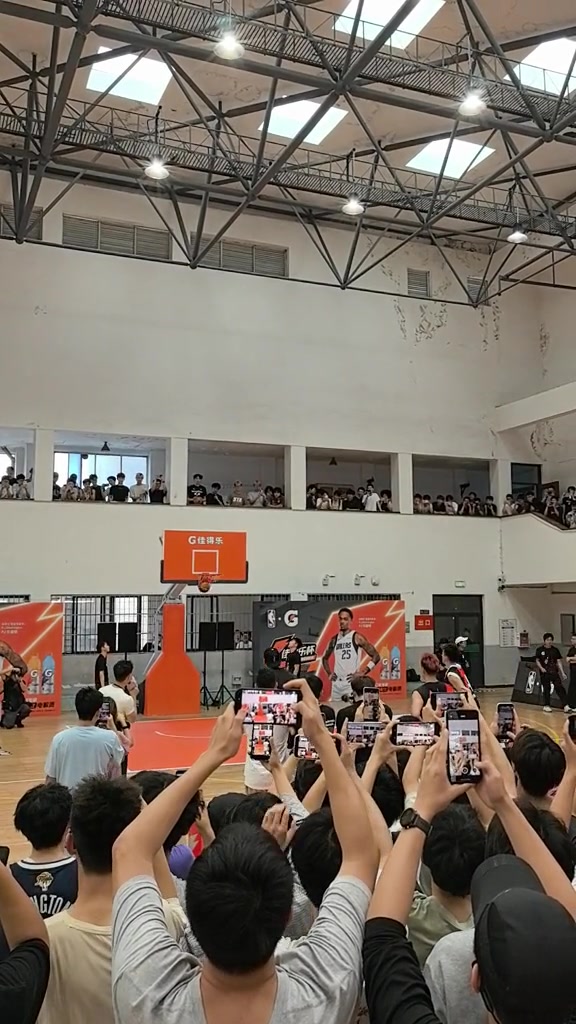 独行侠球星P.J·华盛顿中国行三分球表现不佳