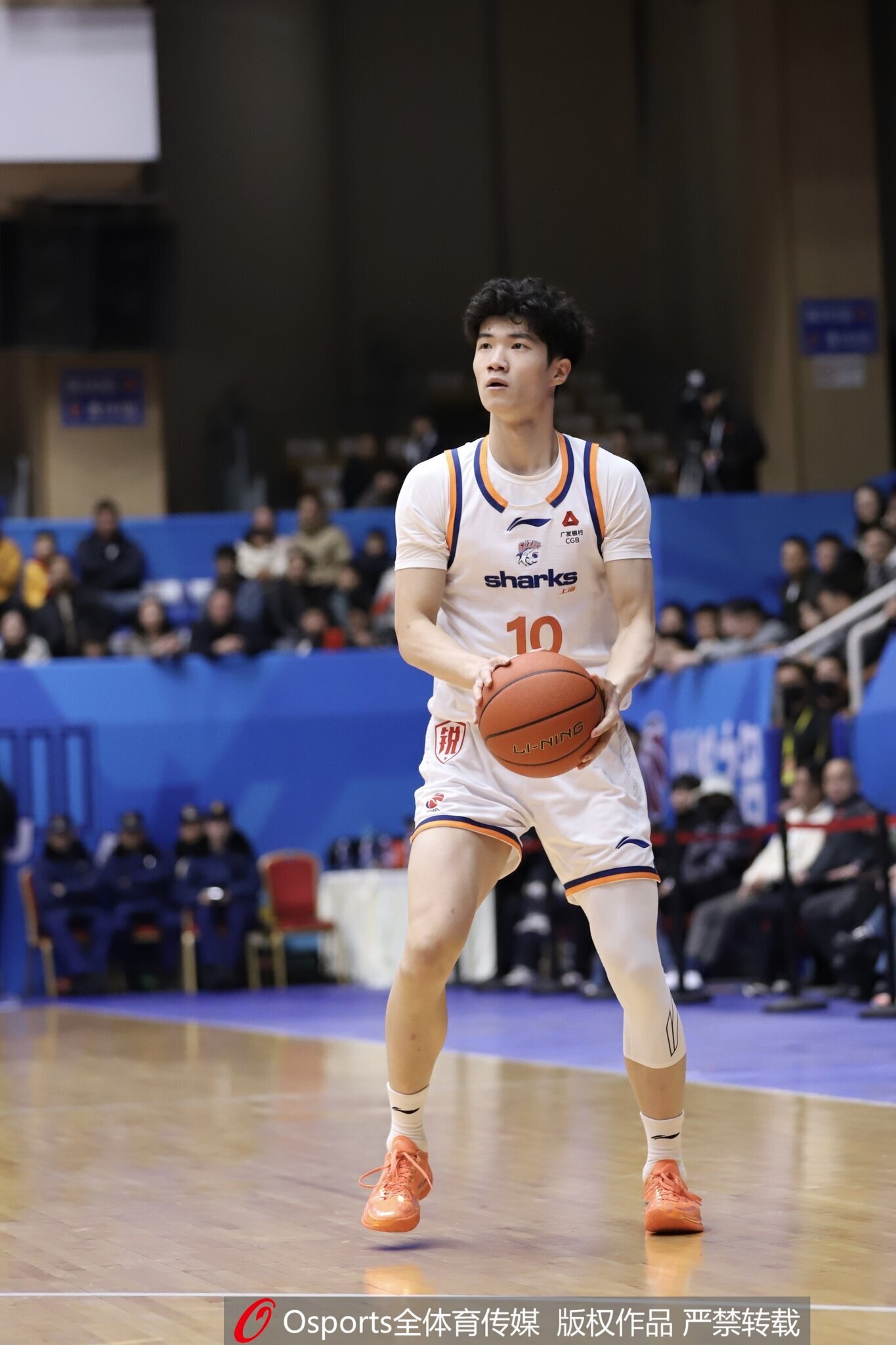 媒体人：偰李永炜出去多练练还会提高 身高有优势 高快灵才是未来